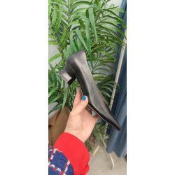 Zapato de salón negro con puntera cuadrada – Tacón 5 cm