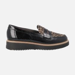 Mocasines negros de charol con copete de animal print leopardo