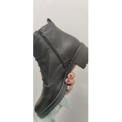 BOTÍN NEGRO PIEL TACÓN 4CM