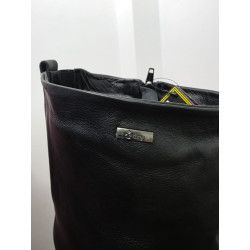 BOTA ALTA DE PIEL CON ELÁSTICO NEGRO RESISTENTE AL AGUA