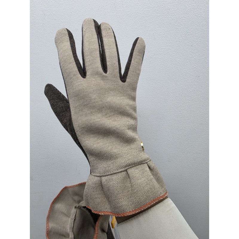 GUANTE PUNTO OJO PERDIZ. VOLANTE BEIGE