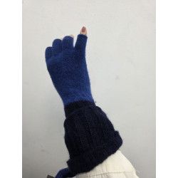 MITÓN LANA Y ANGORA. BICOLOR. PUÑO MARINO