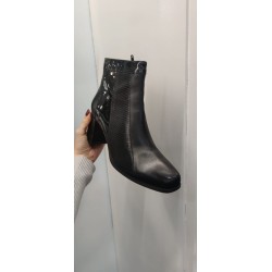 BOTA DE CUERO NEGRA