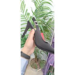 Zapato destalonado Xti – Tacón 10 cm, elegante y cómodo