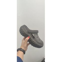 CHANCLA NEGRO CON PLATAFORMA