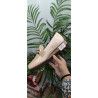 Mocasín de Mujer Color Crema con Cadena Adelante – Elegancia y Estilo