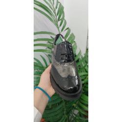 BLUCHERS NEGRO Y GRIS CHAROL