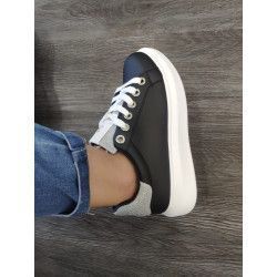 DEPORTIVA PLATAFORMA NEGRA