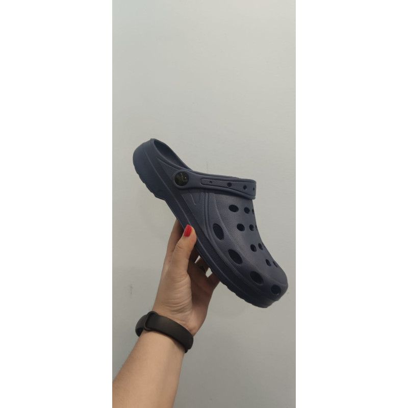 Crocs Marinas | Comodidad, Estilo y Funcionalidad para el Día a Día