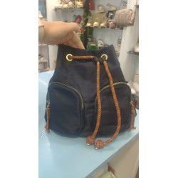 Cópia de MOCHILA NEGRA DE NYLON CON CONTRASTES DE COLOR BONSALL