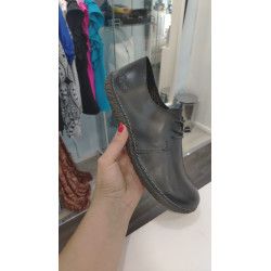 Zapato Kickers de Piel Negro – Estilo y Comodidad Atemporal