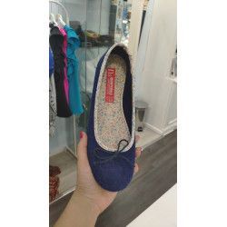 Zapatilla de Andar por Casa Tipo Bailarina Azul – Confort y Estilo en Casa