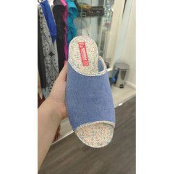 Zapatilla de Andar por Casa Azul Abierta – Comodidad y Frescura