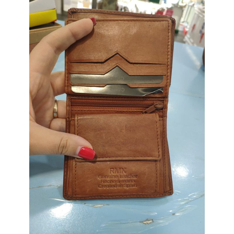 Cartera de Hombre de Piel Cuero – Elegancia y Funcionalidad