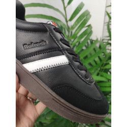 DEPORTIVA POLIPIEL NEGRO CON TIRA BLANCA