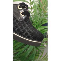 ZAPATO DE PATA DE GALLO