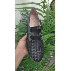 ZAPATO DE PATA DE GALLO