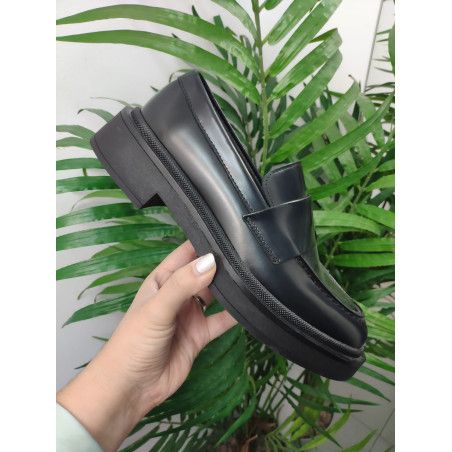 MOCASÍN CLASICO NEGRO