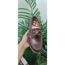 NÁUTICOS CLASICOS CUERO