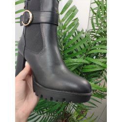 BOTÍN TACÓN ANCHO HEBILLA DORADA