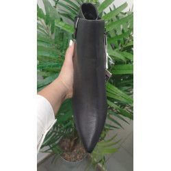 BOTÍN TACÓN FINO NEGRO