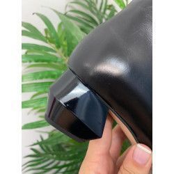 BOTÍN PUNTA NEGRO PIEL