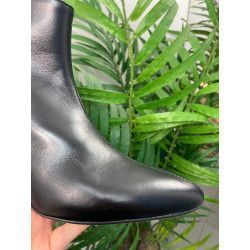 BOTÍN PUNTA NEGRO PIEL