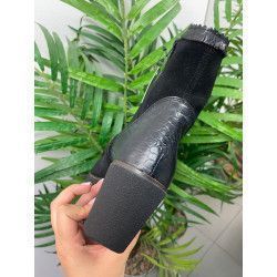 BOTA CUÑA- PELO NEGRO