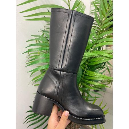 BOTA ALTA PIEL TACÓN 5CM