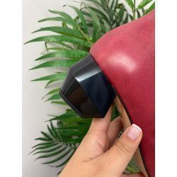 BOTÍN PUNTA BURDEOS PIEL