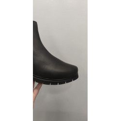 VALERIAS - BOTÍN PIEL NEGRO CON CUÑA