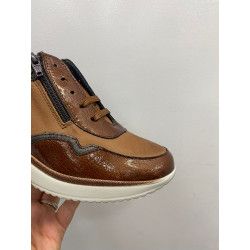 Zapato Deportivo Charol con Cremallera para mujer color CUERO