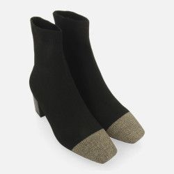 BOTÍN ELÁSTICO NEGRO PUNTERA DORADA