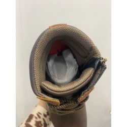 BOTÍN MARRÓN CON CREMALLERA