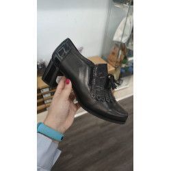 Mocasín Pitillos con borlas – Tacón 6 cm y puntera cuadrada