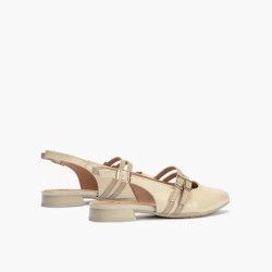 Salón destalonado Pitillos 10571 en charol crema – Elegancia sin tacón