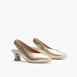 Salon de pico mujer con elástico en piel laminado ORO