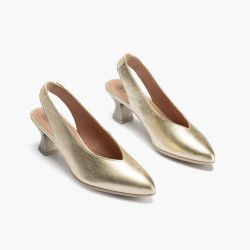 Salon de pico mujer con elástico en piel laminado ORO